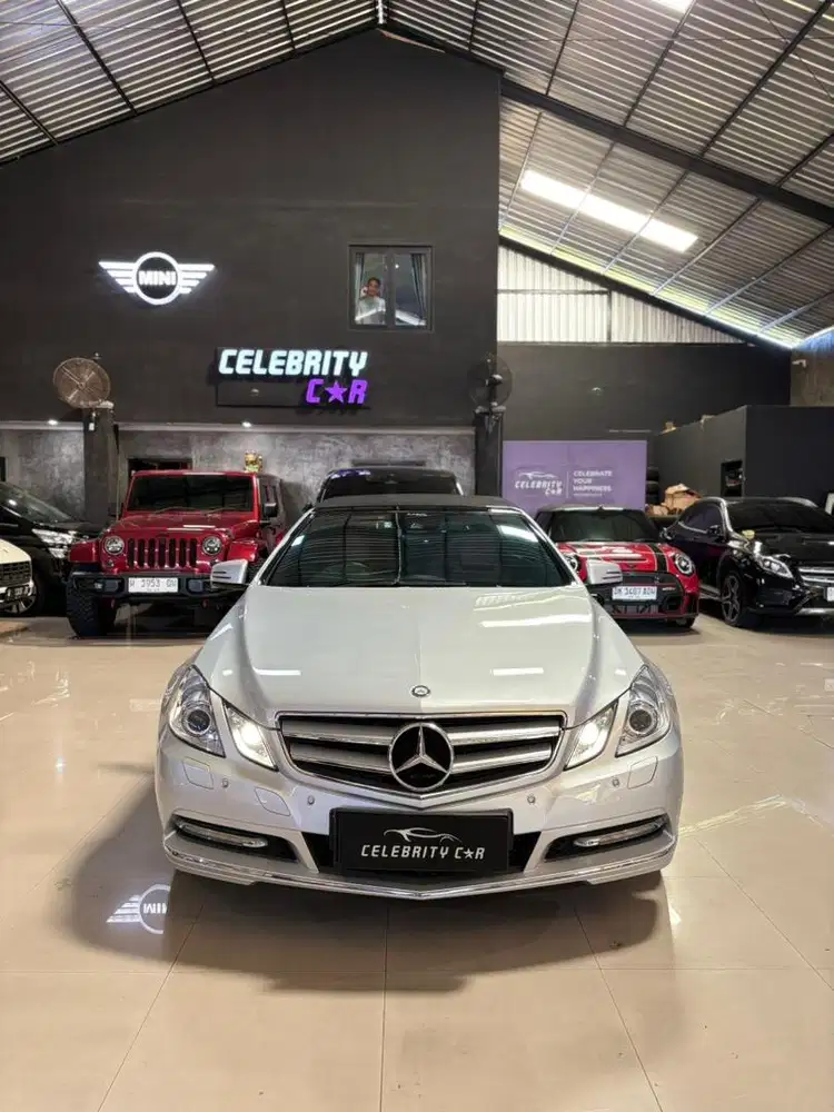 Mercedes Benz E250 CGI Cabriolet AT 2011