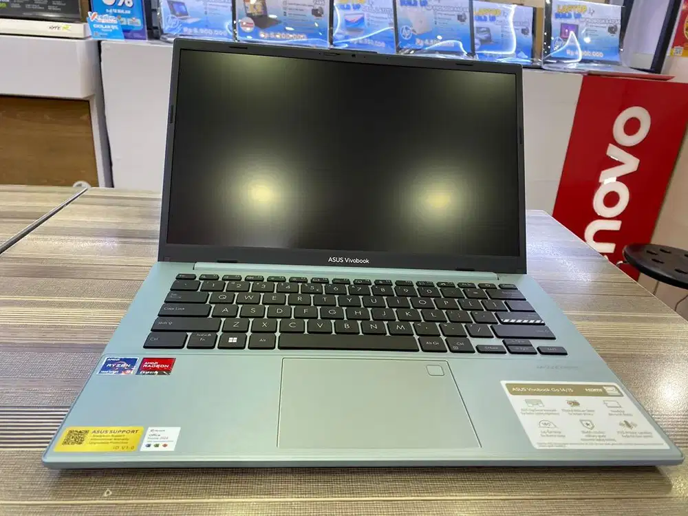 Asus E1404Fa amd ryzen 3-7320 8Gb