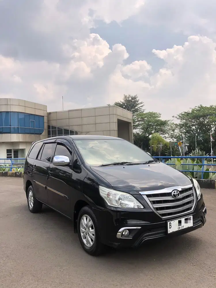 Toyota Kijang Innova 2014 Bensin