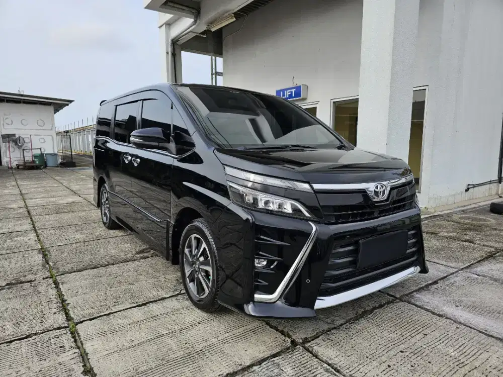 [Total DP 23 Jt]Toyota Voxy 2019 AT 2.0 Nego Cash Kredit
