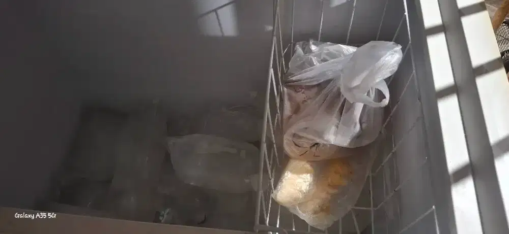 Freezer aqua like new
