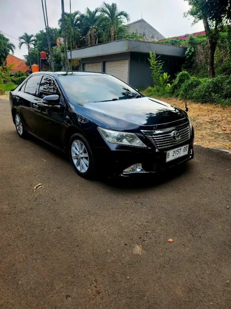camry v cc 2.5 warna hitam full orisinil