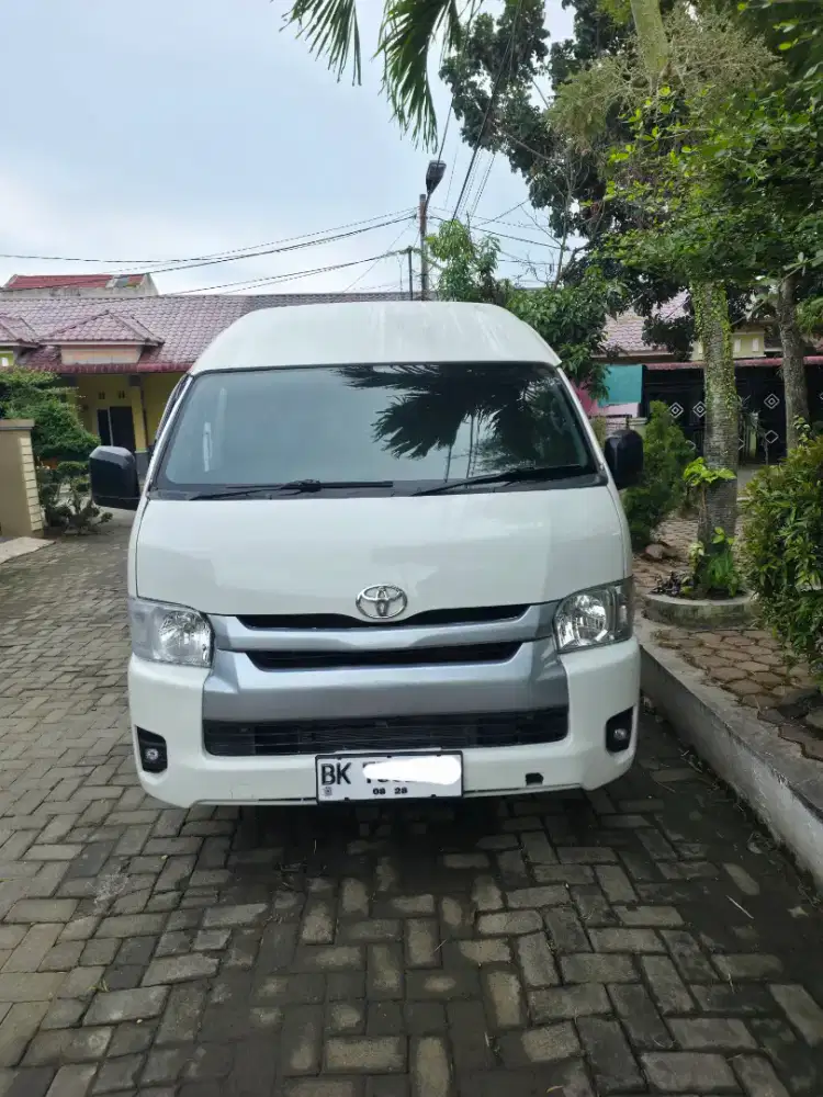 Hiace Commuter 3.0