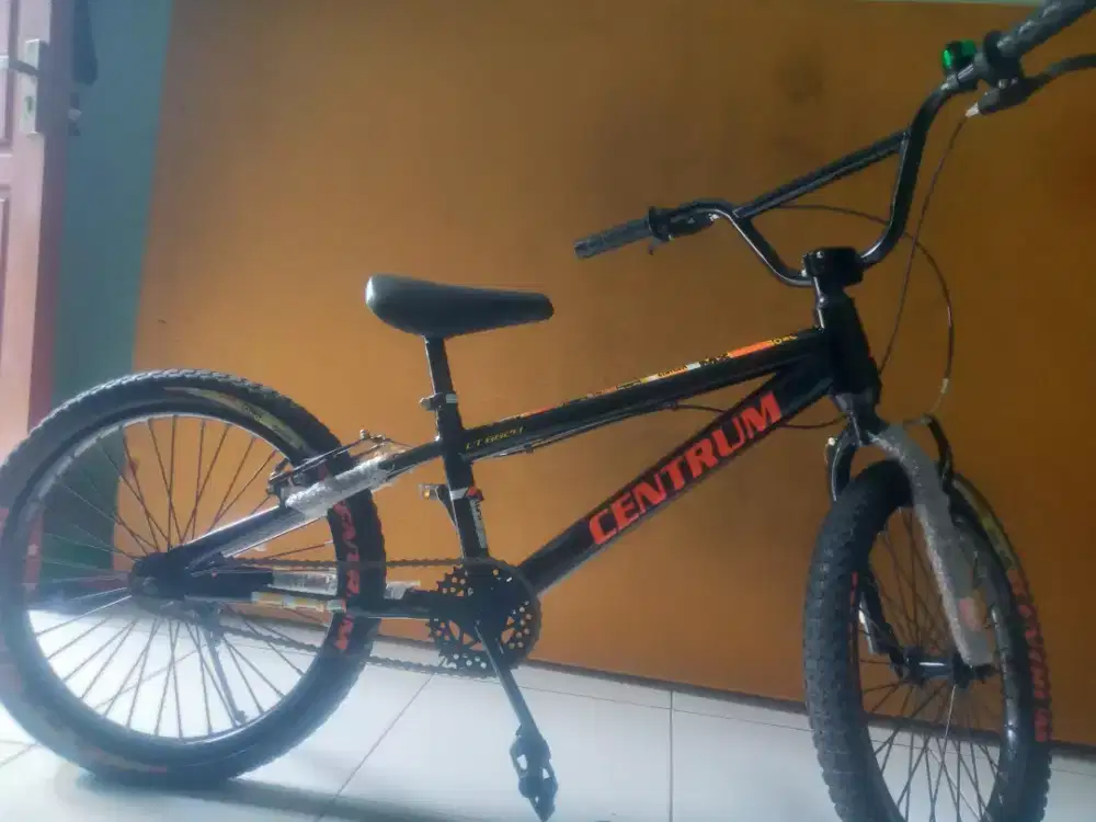 Sepeda BMX Centrum
