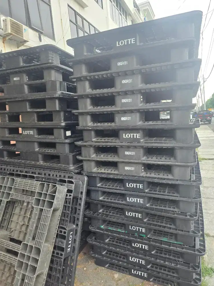 DI JUAL PALET PLASTIK 130x110x15 LIKE NEW