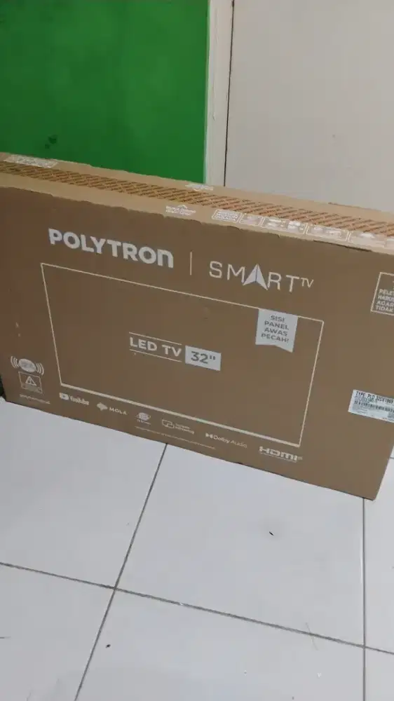 SMART tv 32 in Polytron