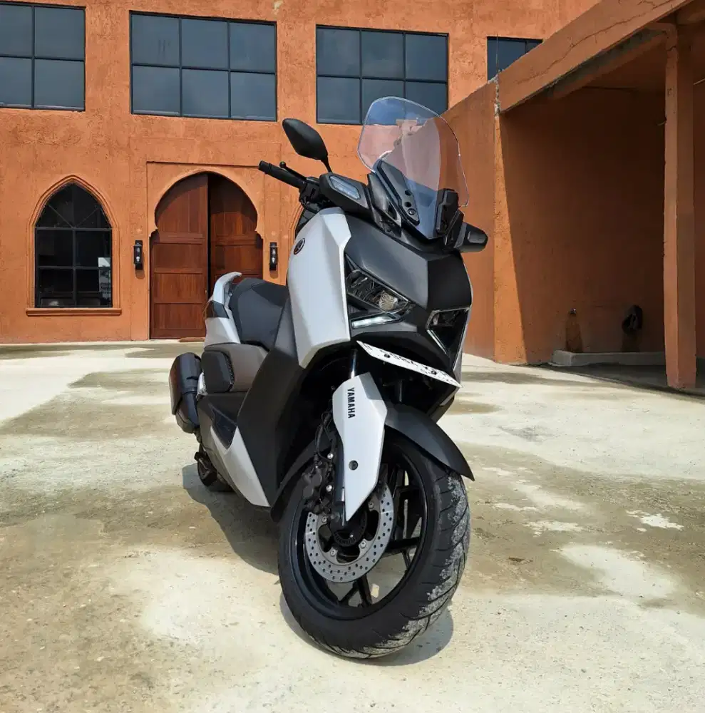 Yamaha Xmax New connected 2024