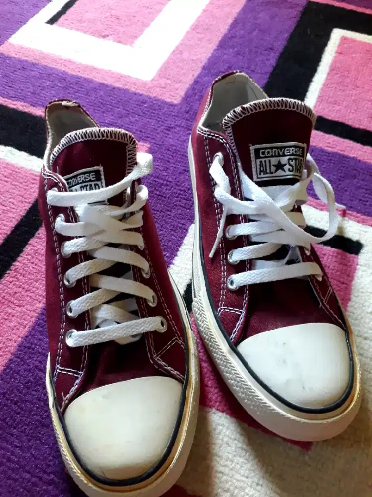 Sepatu converse ori murah seperti baru