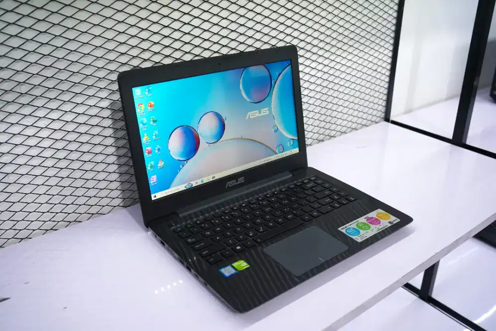 ASUS A456U.CORE i5-7200U.Dual VGA GeForce 930MX 2GB.RAM8GB.14in.