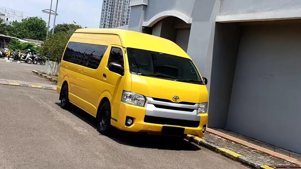 Toyota Hiace Commuter 16 seat 2.5 Manual 2018