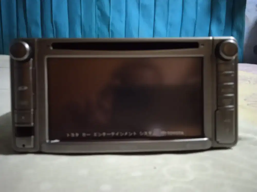Headunit Original Toyota Alphard 2013.