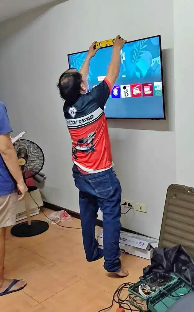 Breket gantungan tv++pemasangan/briket tv/bracket tv/braket tv