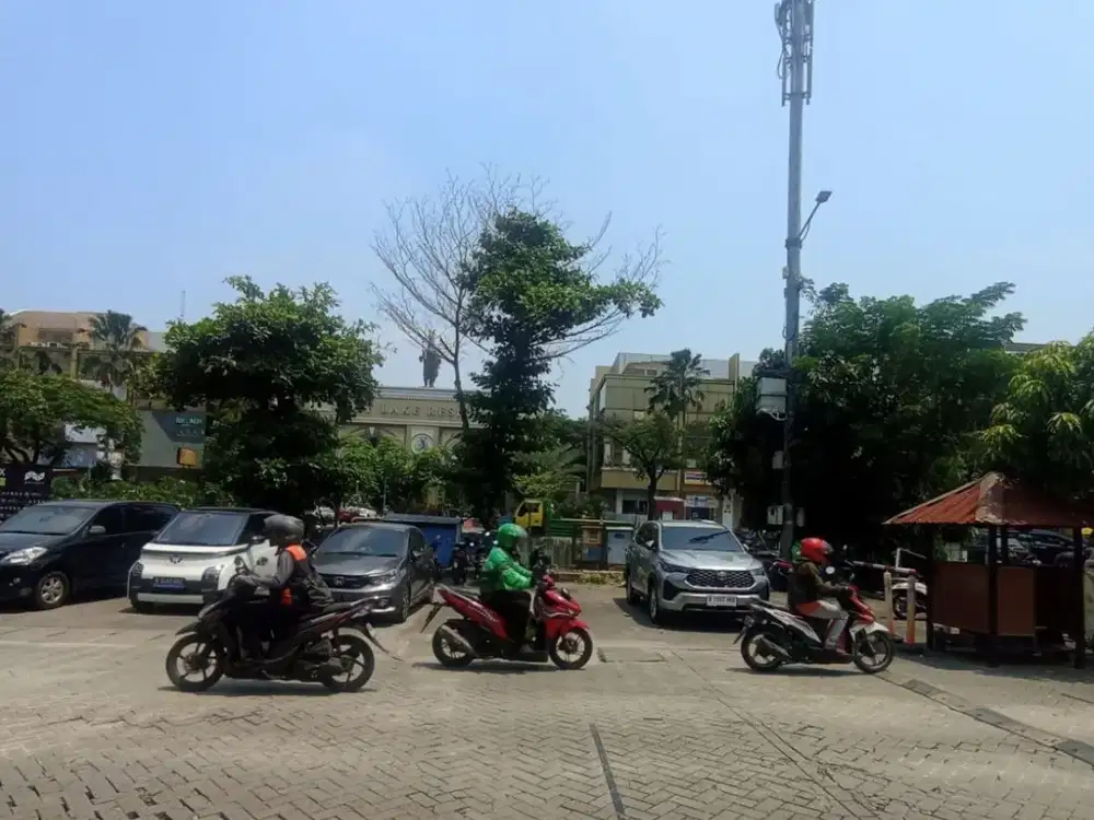 Dijual Ruko  Hawai Cengkareng blok A hadap jalan, Spesial Hook pinggir jalan