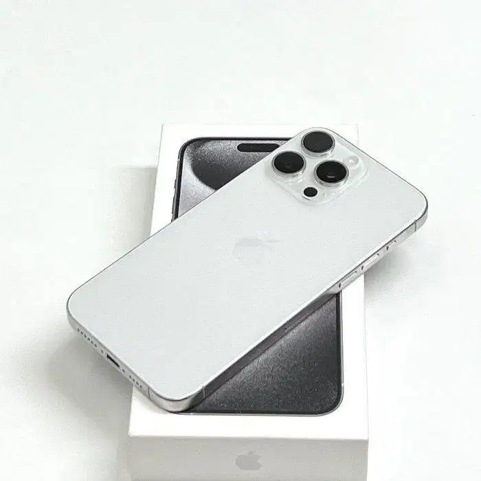 iphone 15 promax 256 white titanium inter all provider