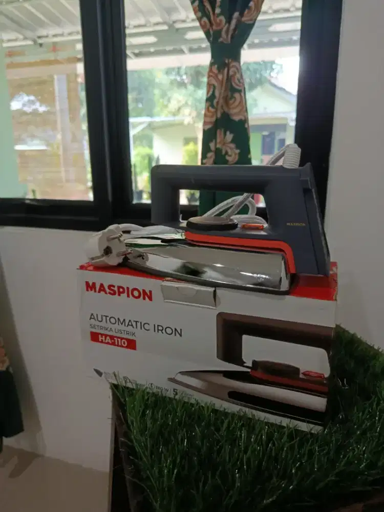 Setrika baru belum pernah dipakai