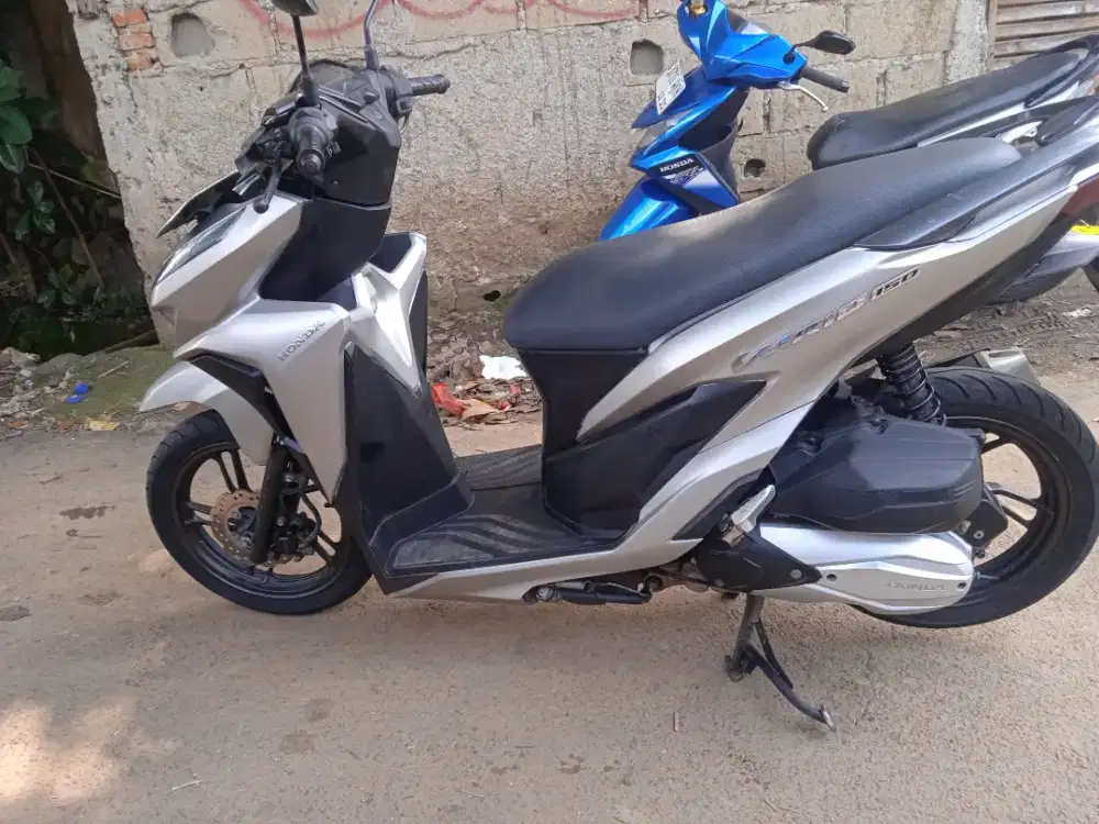 HONDA VARIO 150 KEYLES TAHUN 2018 MESIN OK