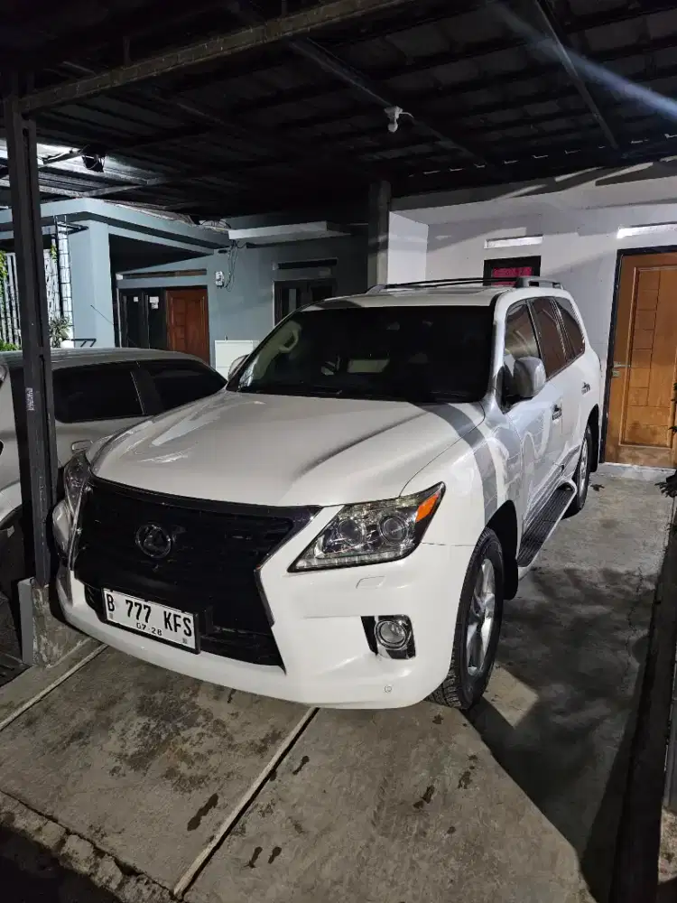 Lexus LX570 2013 Di jual murah