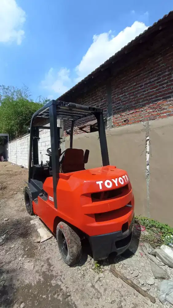 Forklift Toyota 2.5 ton