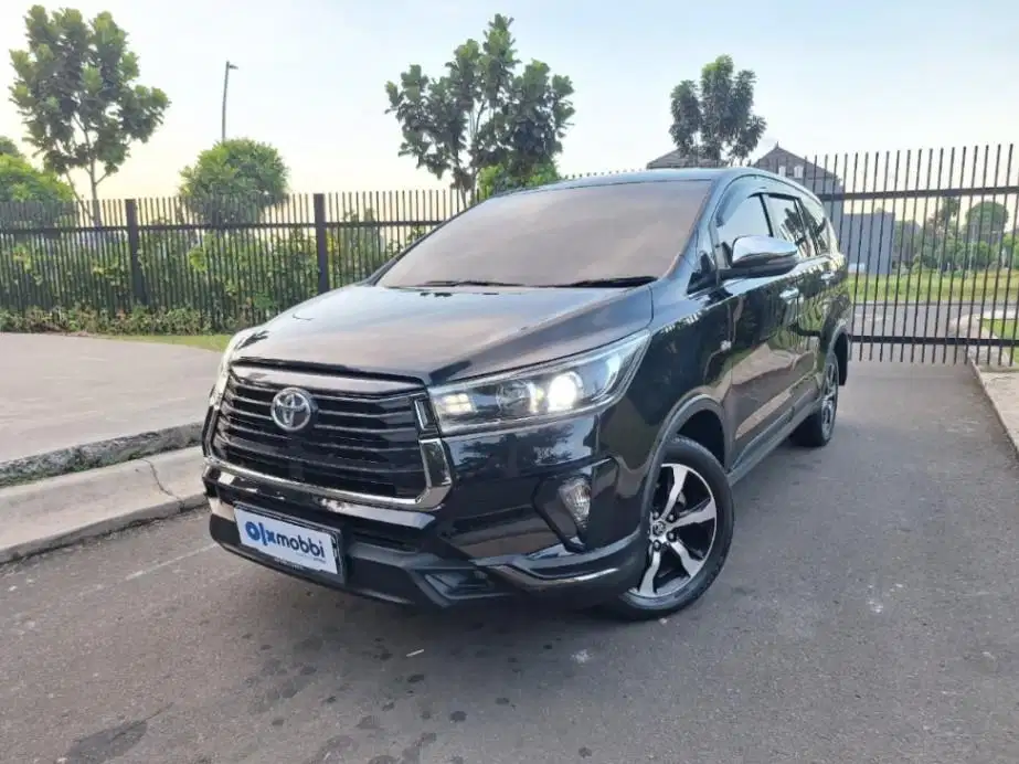 LOW DP Toyota Kijang Innova 2.0 Q Venturer Bensin-AT 2021 POG