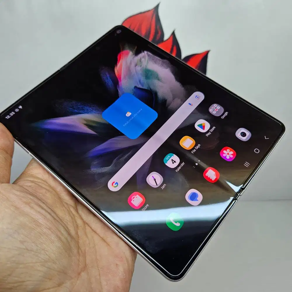 Samsung Z Fold 3 Phantom Silver 12/256 SEIN Mulus 97% No Minus FULLSET