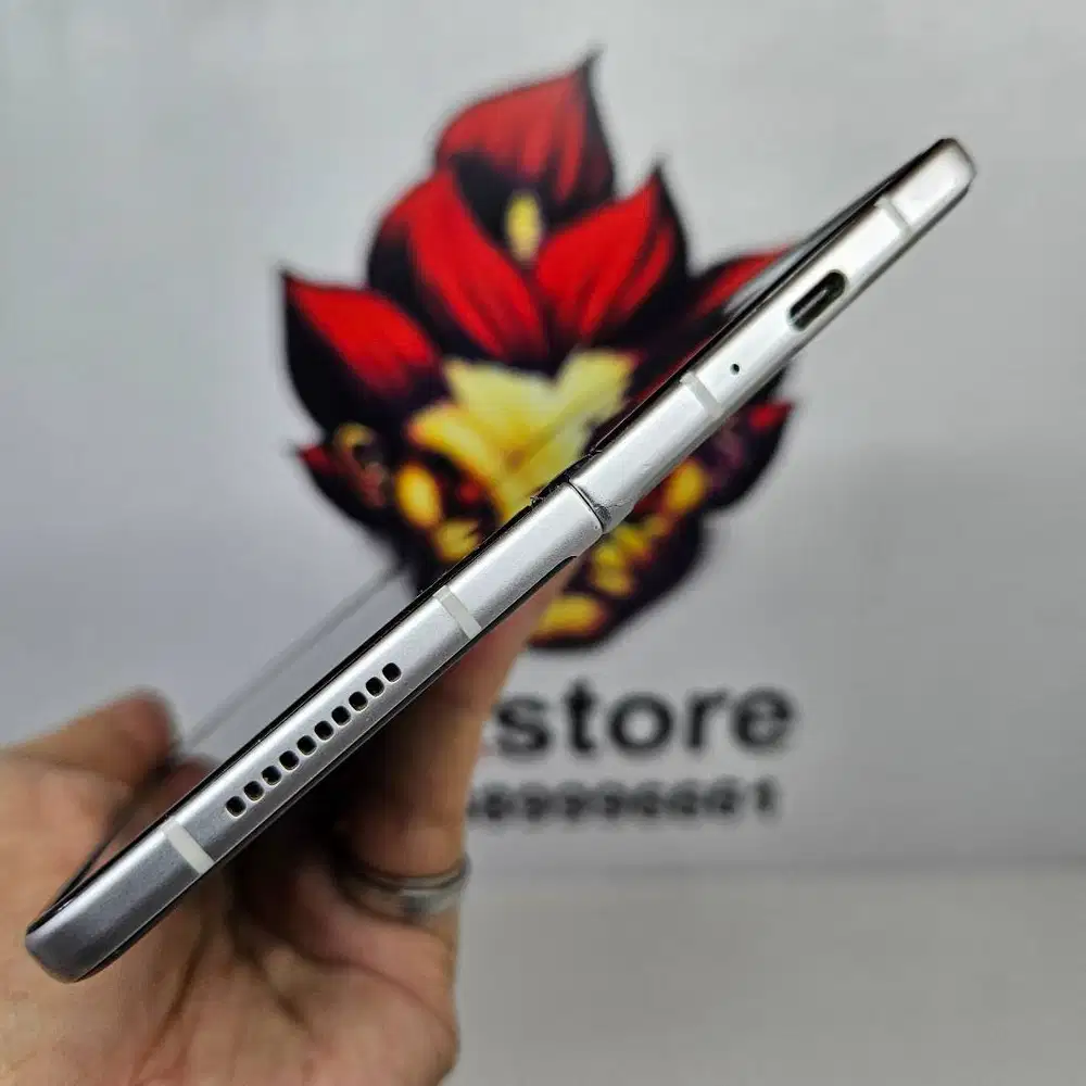 Samsung Z Fold 3 Phantom Silver 12/256 SEIN Mulus 97% No Minus FULLSET