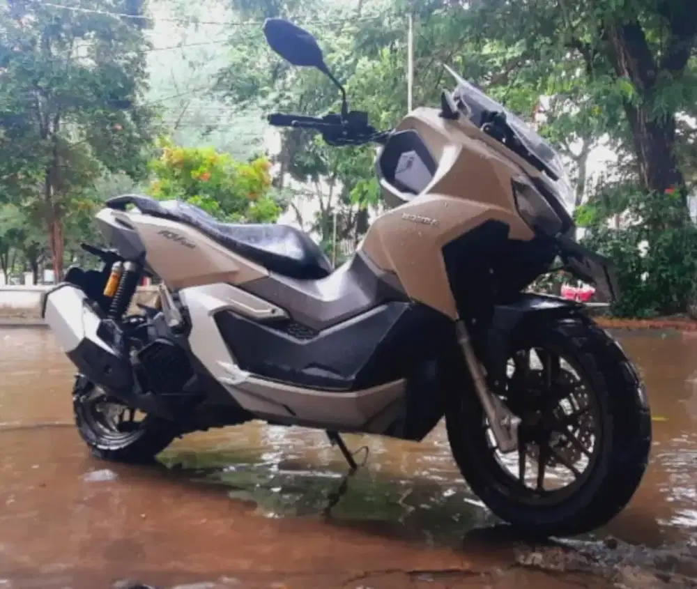 Motor Honda ADV ABS 2024