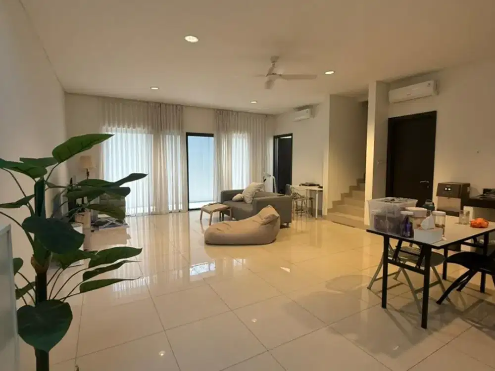 Dijual Rumah Siap Huni 2 Lantai Plus Attic di Metland Mentang Jakarta Timur Cakung, Jakarta Timur, DKI Jakarta