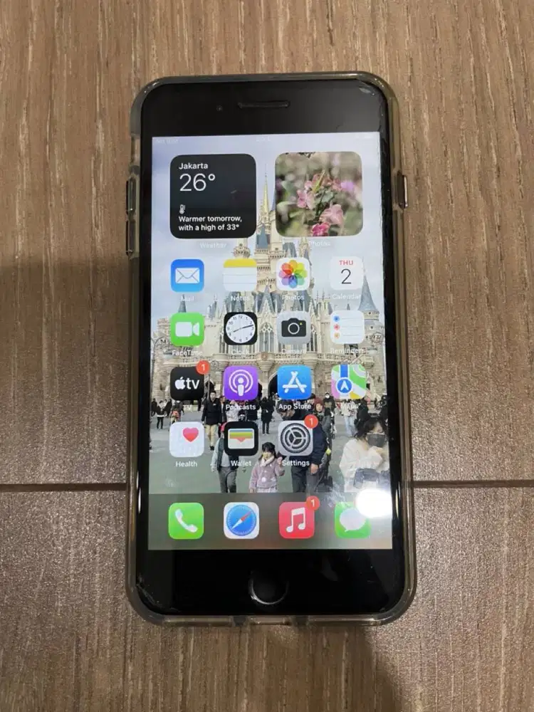 iPhone 8 Plus 64GB FULL SET bisa semua operator