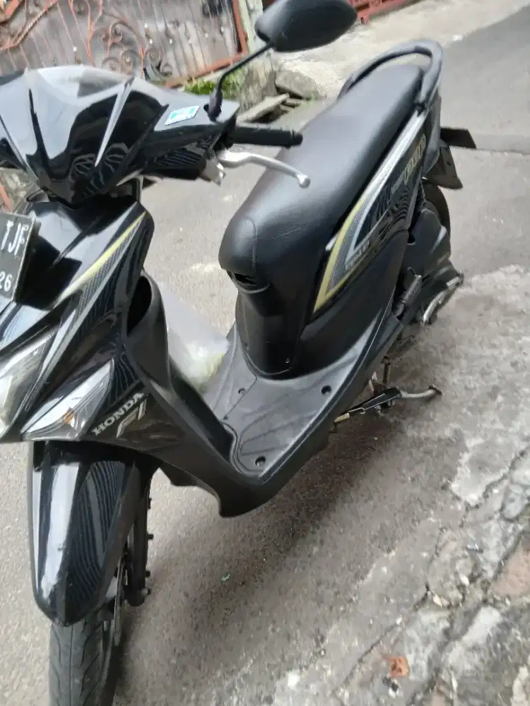 Honda beat pop 2015