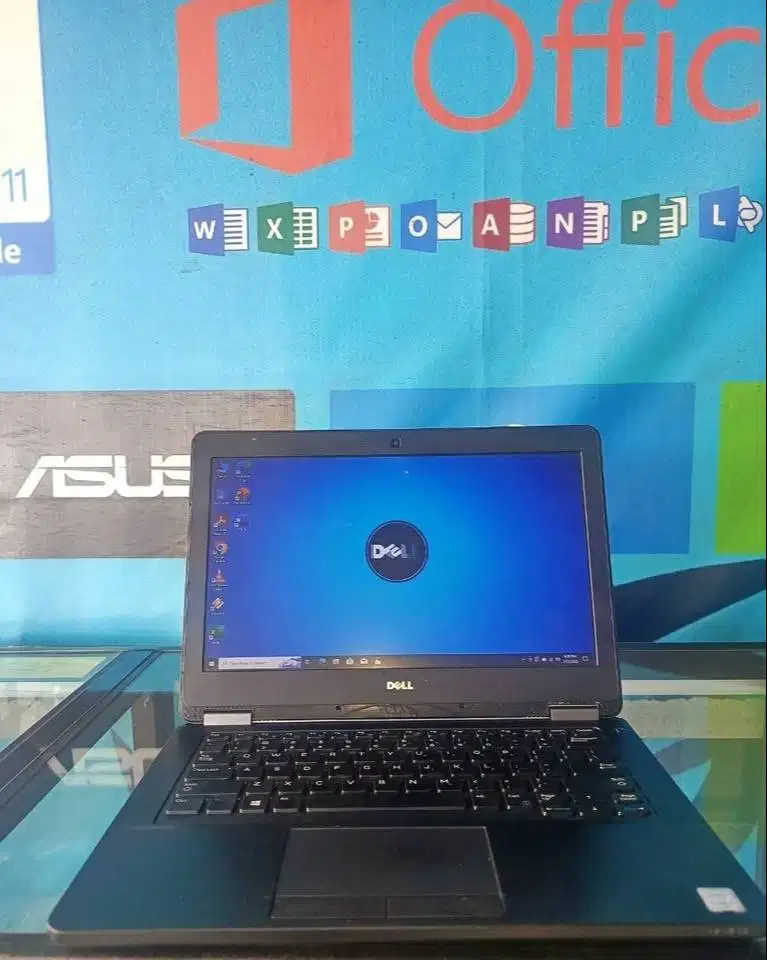 DELL LATITUDE E7250 | i5 Gen 5 | RAM 8GB | SSD 256GB NVMe | Touchscree