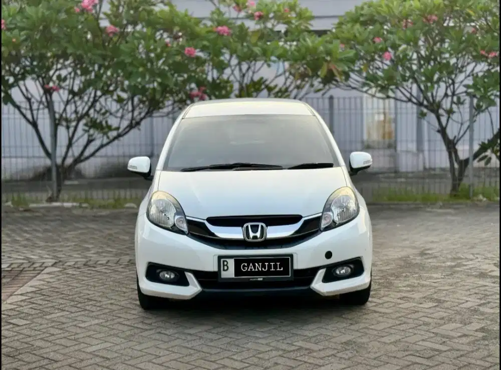 Mobilio E CVT Matic 2015 Putih
