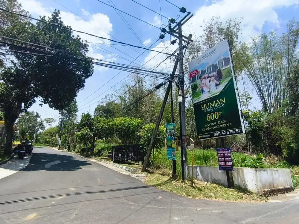 Tanah Poros Jalan Samping Thursina Kota Malang Potesial Rukost