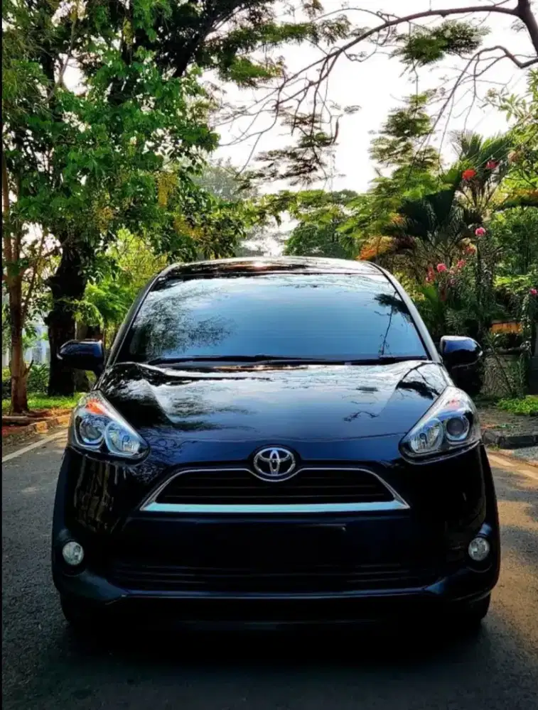 Toyota Sienta 1.5 V 2019 1 Owner Dari Baru