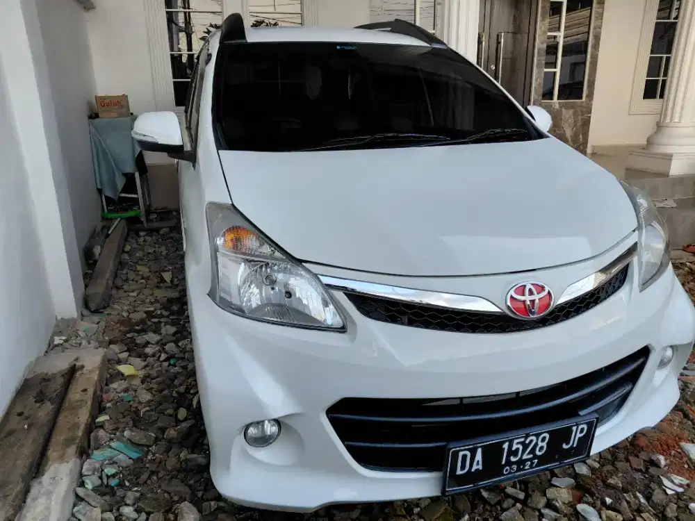 Toyota veloz MT 2015
