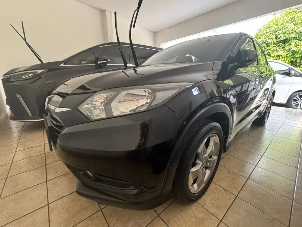 Dijual 2017 Honda HRV Type E CVT 1.5 , Tangan Pertama 41rb km
