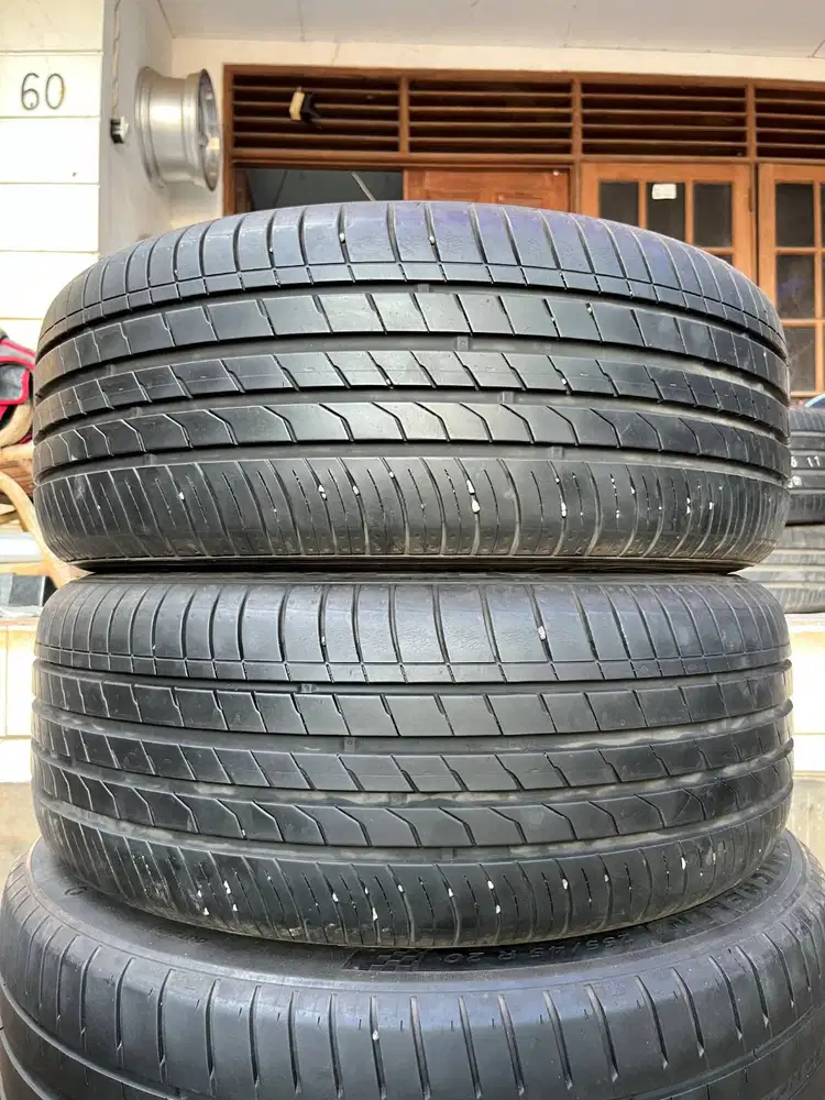 Ban Nexen Nefera SU1  215 55 r17 2Pcs