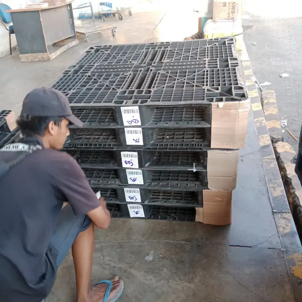 PALLET PLASTIK BEKAS STOK TERBATAS