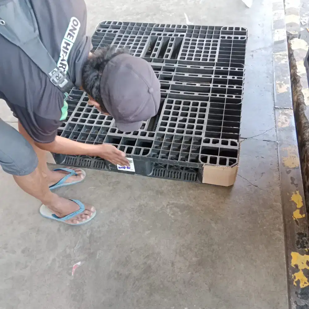 PALET PLASTIK BARU KONDISI BARU