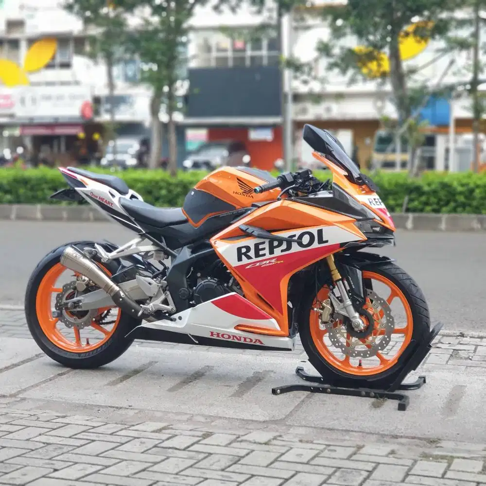 HONDA CBR 250RR ABS REPSOL EDITION 2017 KM 9K PAJAK PANJANG SIAP GAS