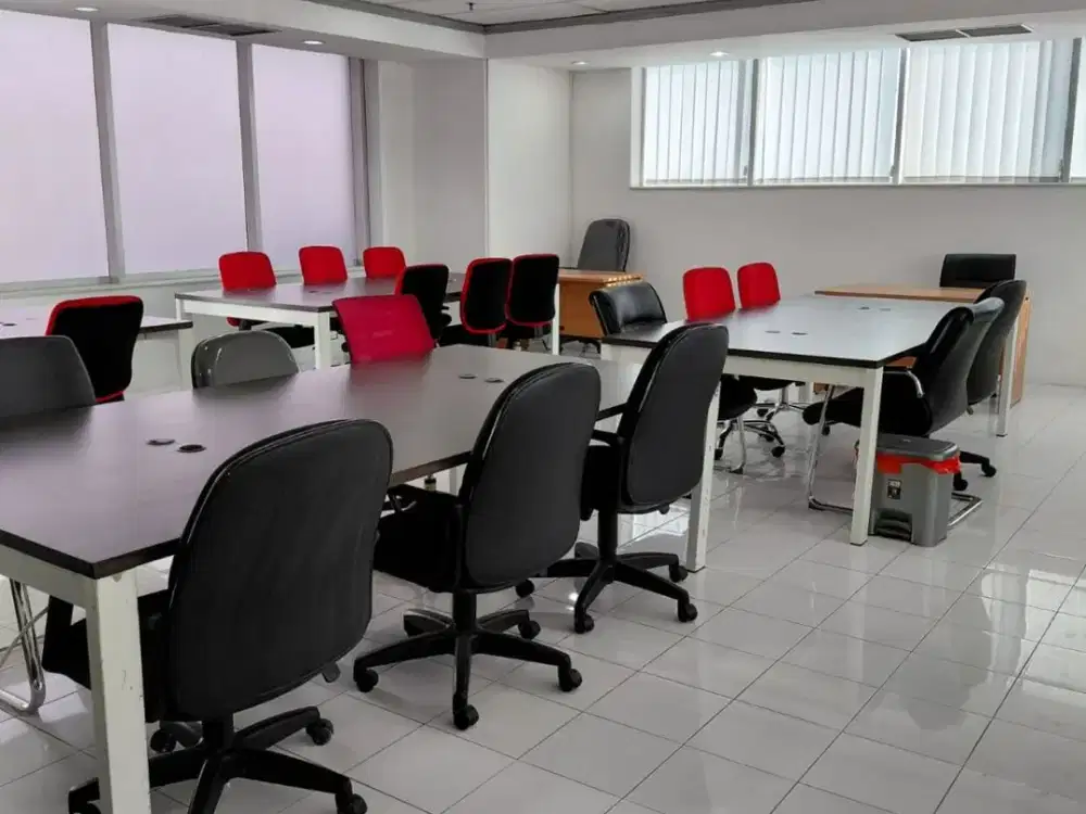 SEWA KANTOR DI JAKARTA PUSAT SENEN 264M2 FURNISHED 130K NEGO