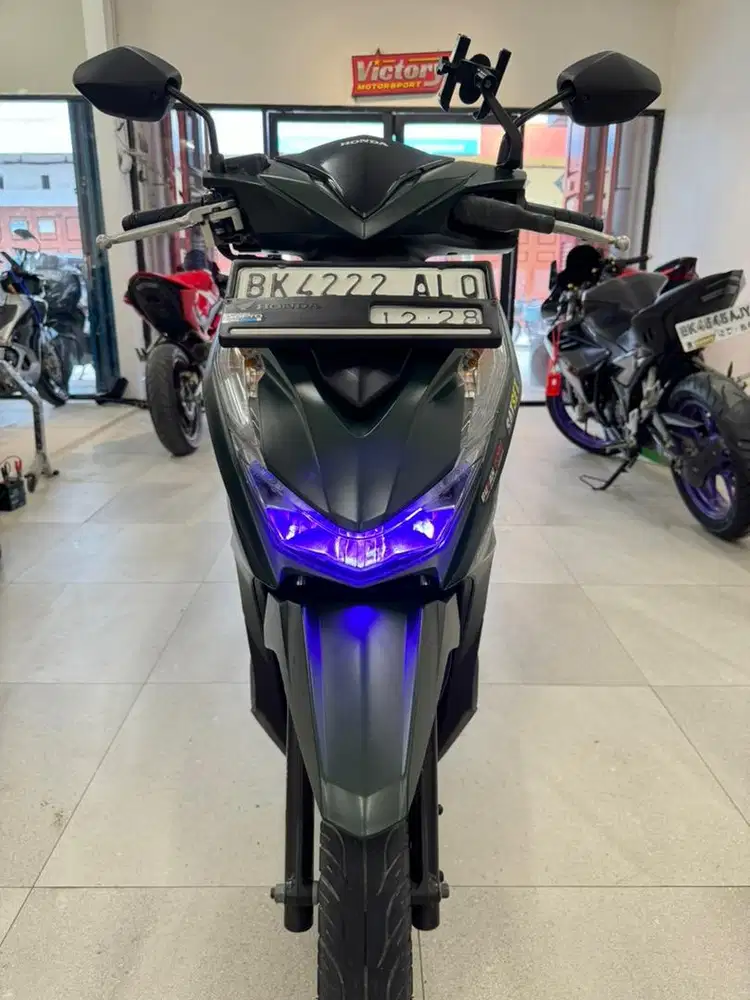 Honda Beat Deluxe CBS ISS tahun 2023 Akhir warna Hijau Doff Green 110