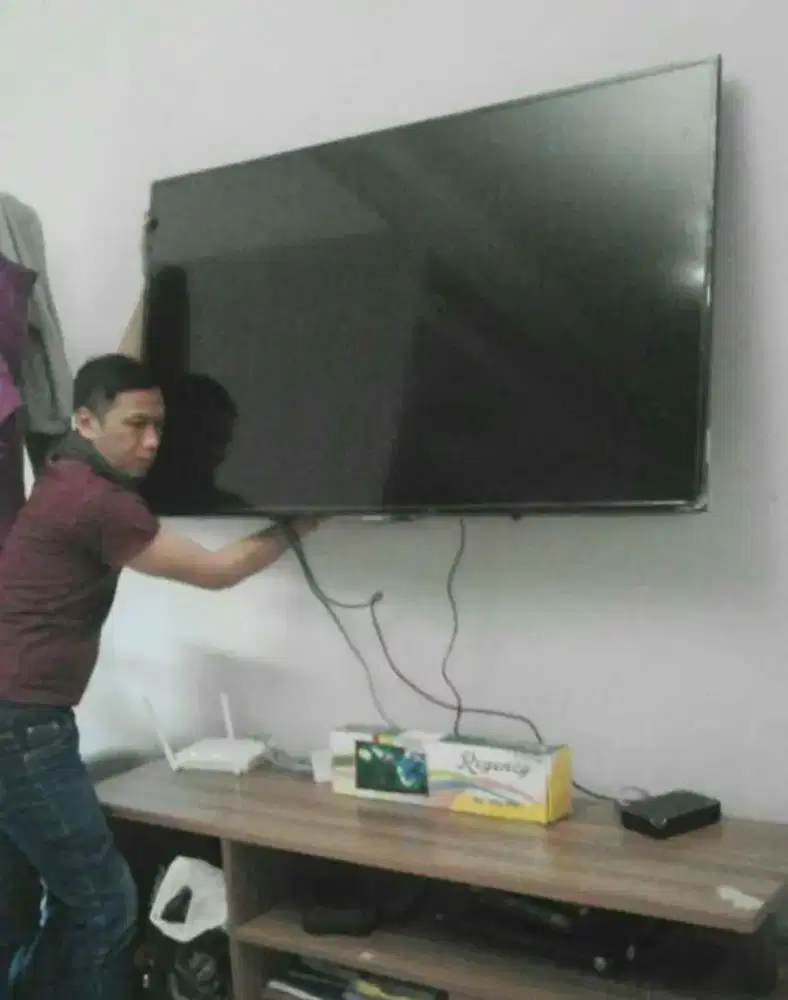 pemasangan & jual bracket utk gantungan tv led lcd di tembok kuat aman