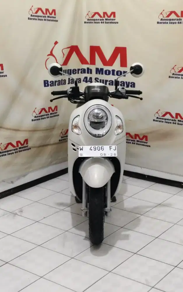 Km 9 ribu Honda Scoopy prestige km rendah tahun 2023 putih Doff