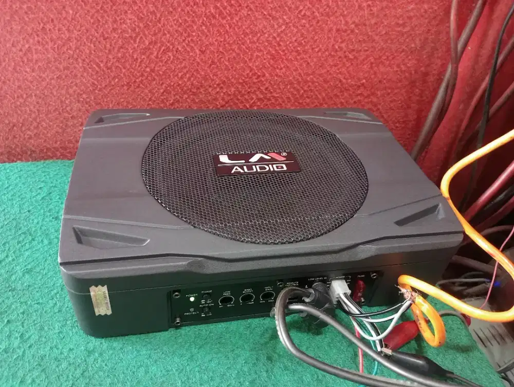 Subwooper aktif LM audio