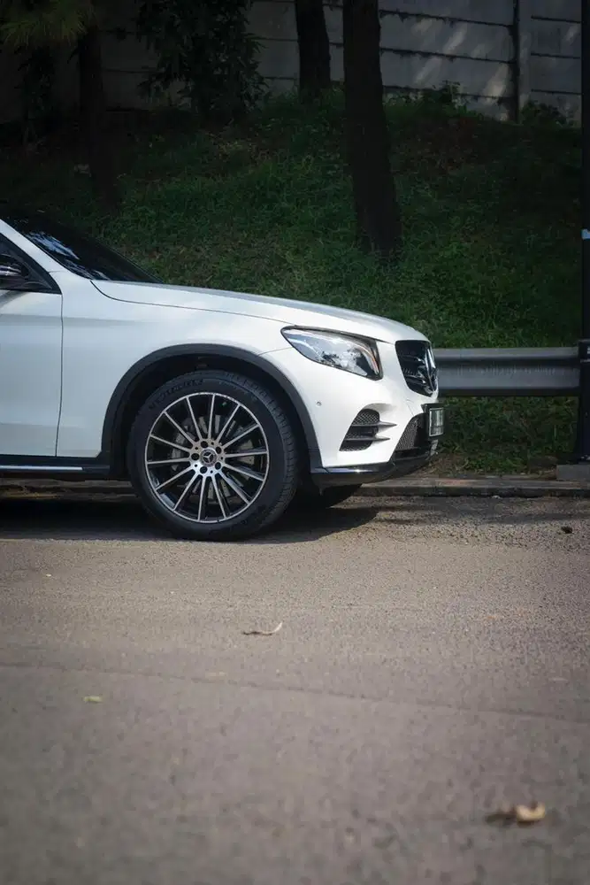 Mercedes-Benz GLC200 2019 Bensin