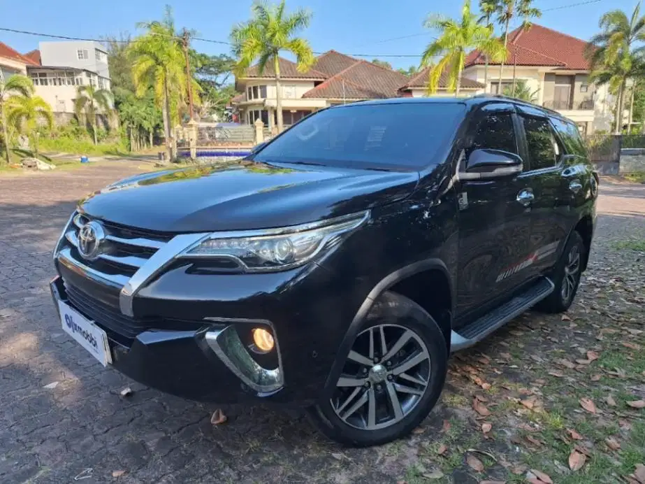 DP RENDAH TOYOTA FORTUNER 2.4 4x2 VRZ SOLAR AT 2016 KTEN