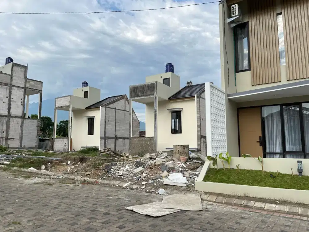 Dijual Villa dibawah kaki Panderman Kota Batu Malang