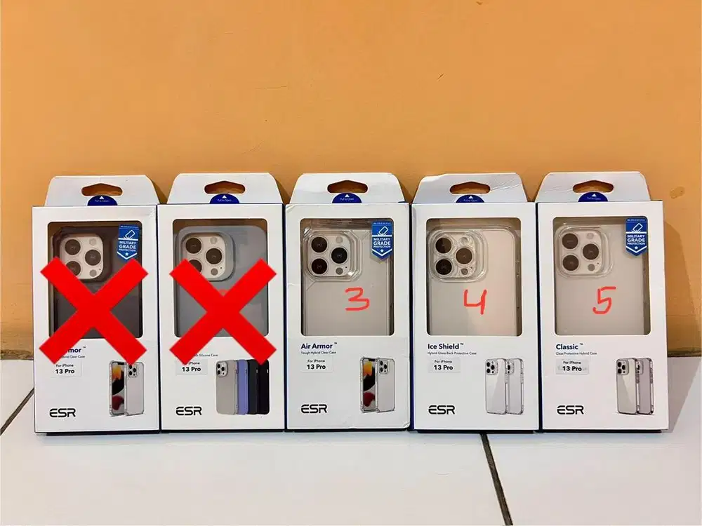 ESR CASE IPHONE 13 PRO BNIB