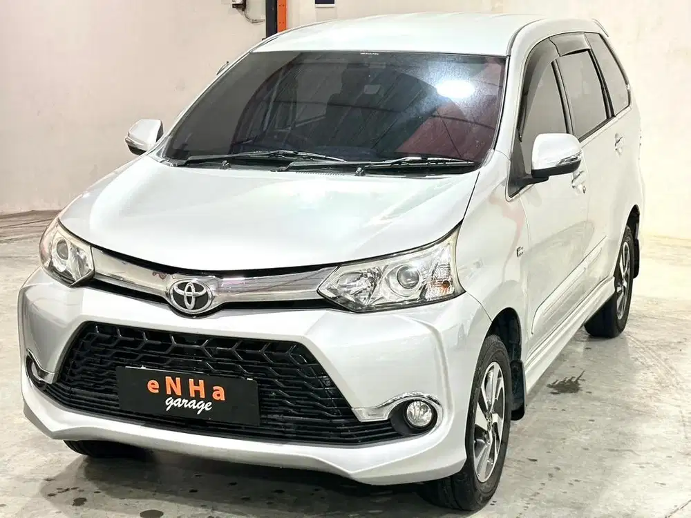 Dp 4JT.. Toyota Avanza VELOZ 1.5 A/T 2018.. eNHa garage Semarang..