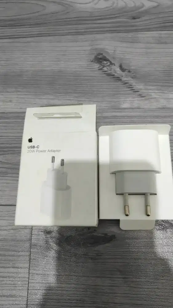 Charger original apple iphone 20 watt